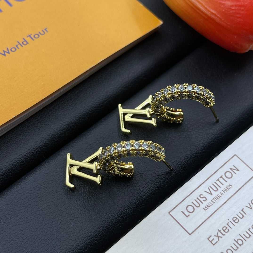 X1Z64E609E Popular Earrings