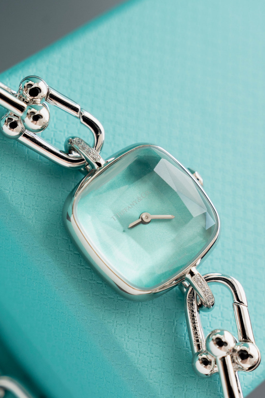 L1R36T72 Popular Watches