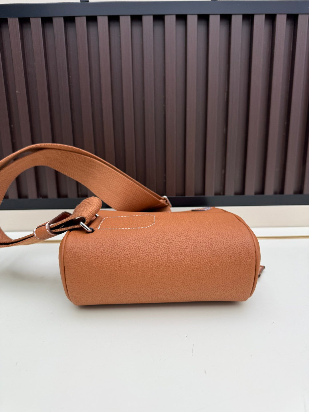 B1P36H45 Popular leather bag