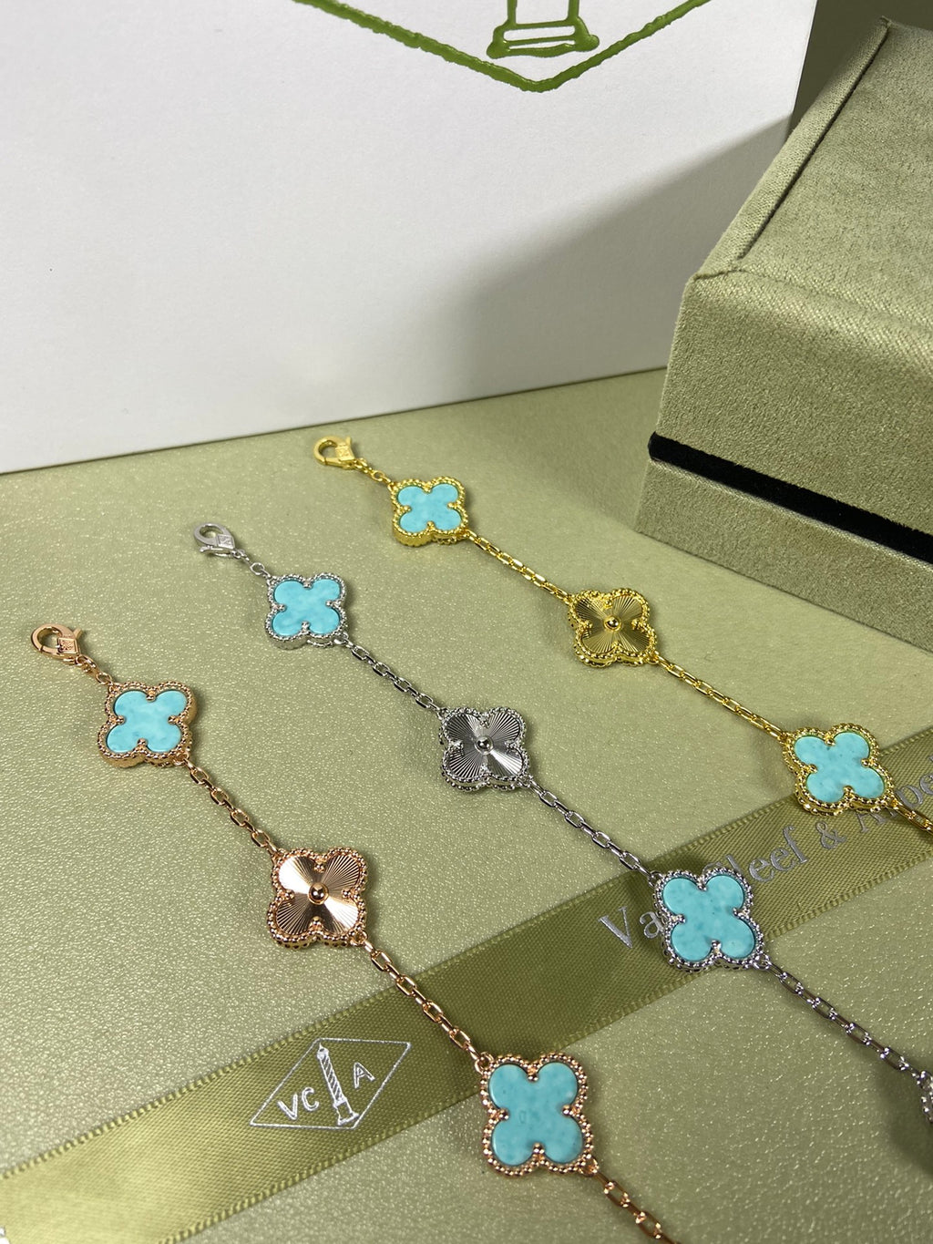 X5X94VA181K  Popular bracelets  5 flowers normal size1.5cm flower