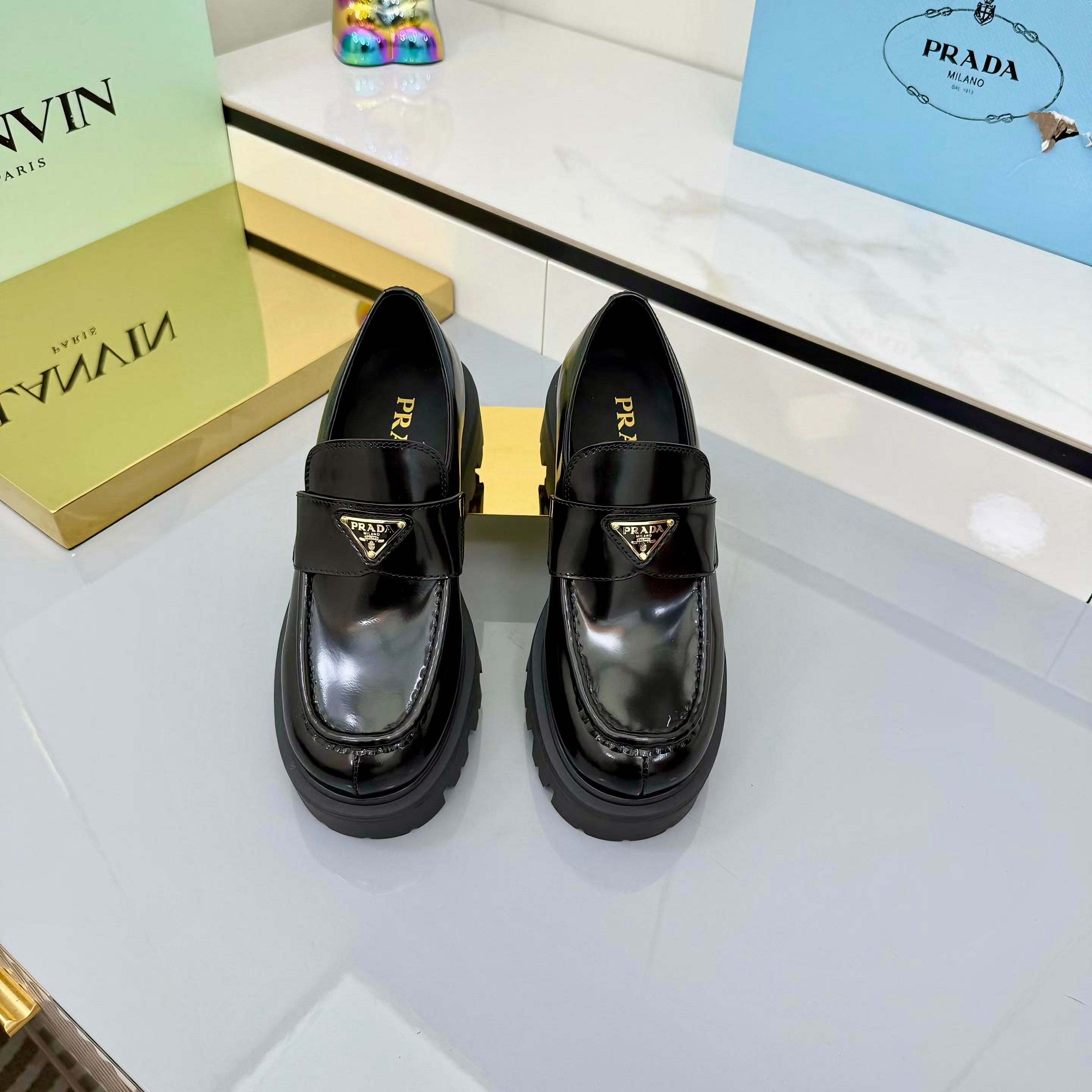 Z2Q105P307 Popular high-quality Shoes