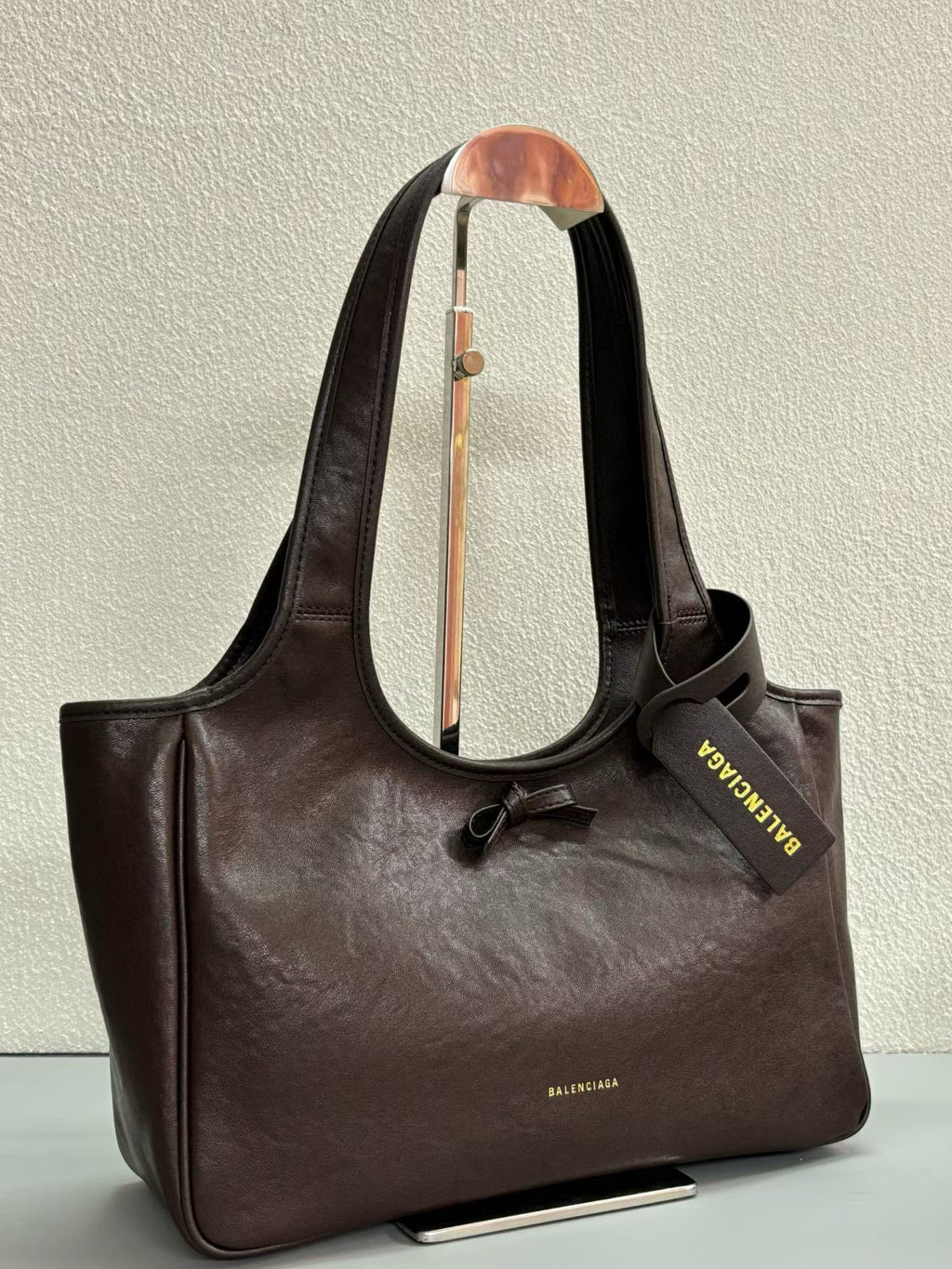 B1N36J12 Popular leather bag