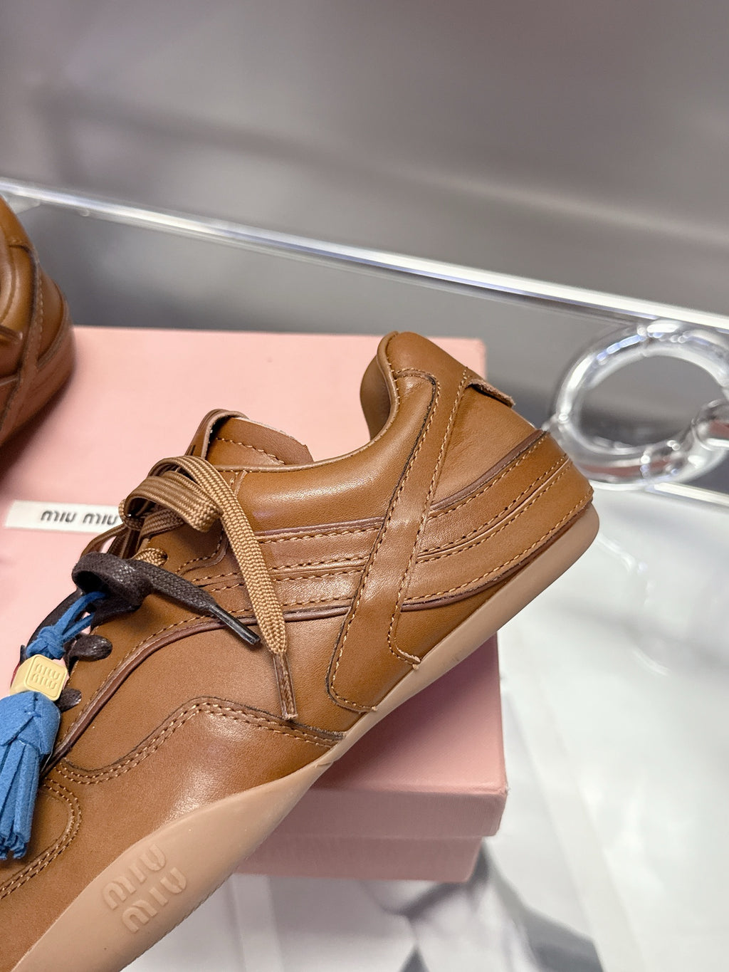 Z2Q105A261 Popular high-quality Shoes