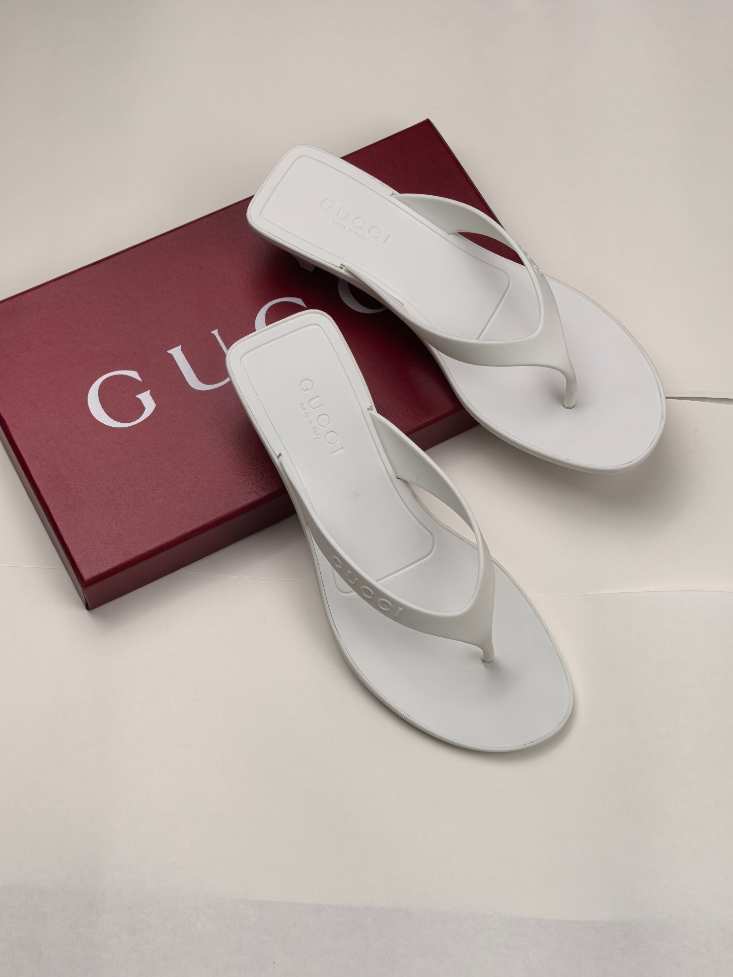 Z2X66B66  Popular high-quality slippers