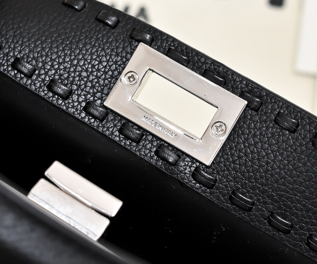 B1R115F136 Popular leather bag