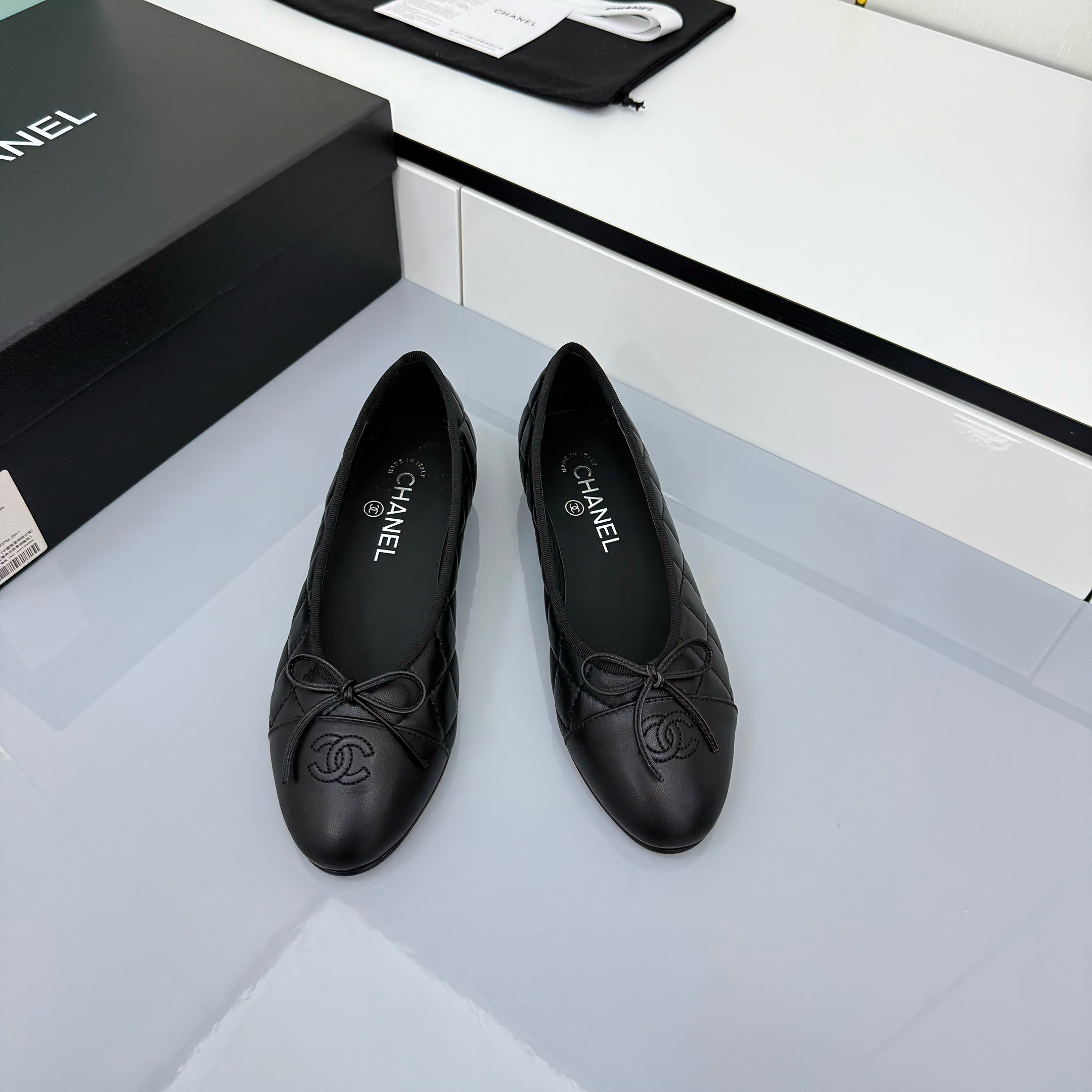 Z2Q105C413 Popular high-quality leather Shoes
