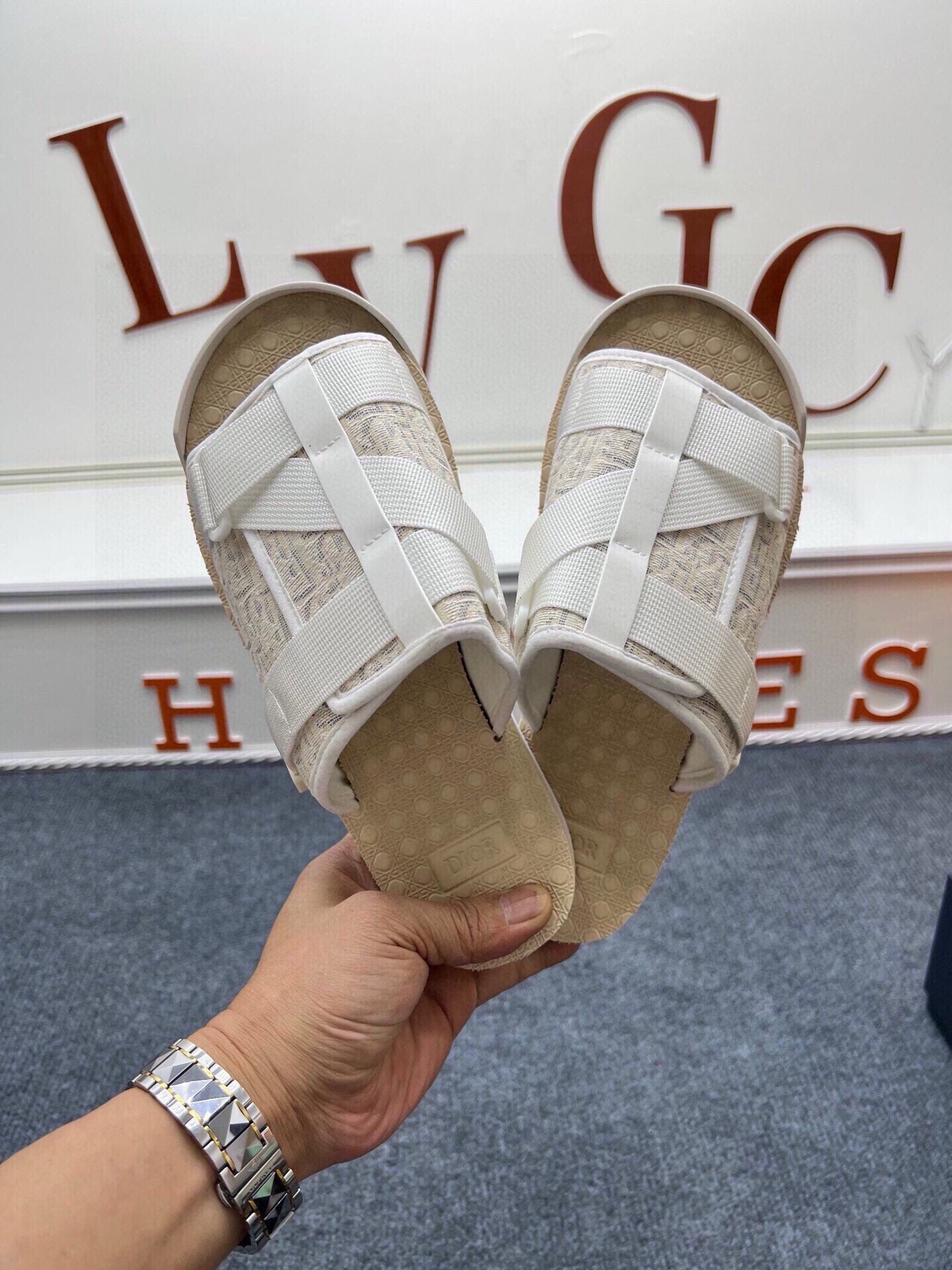Z5Z35D305 Popular Slippers