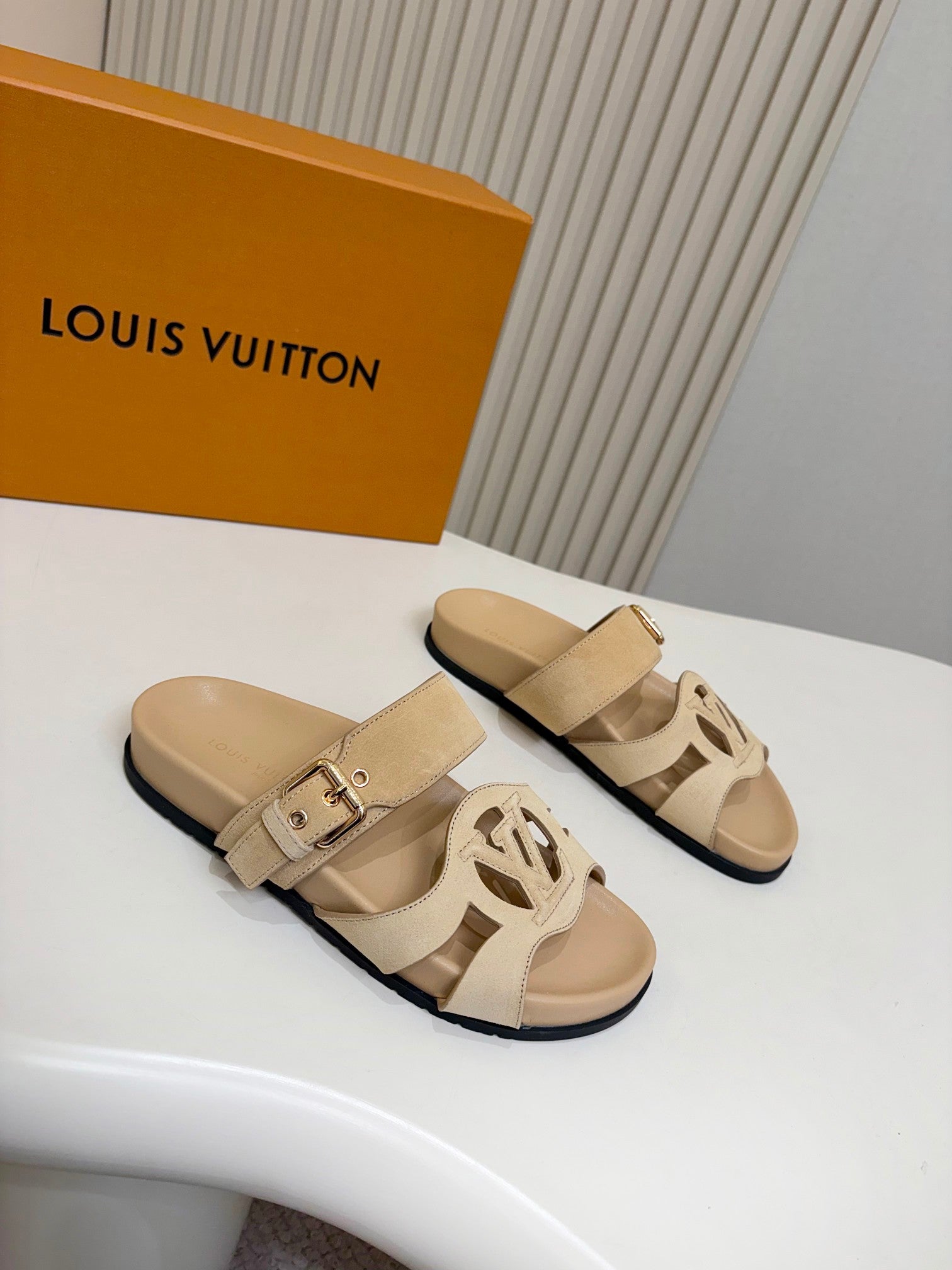 Z2R76E29 Popular high-quality leather shoes
