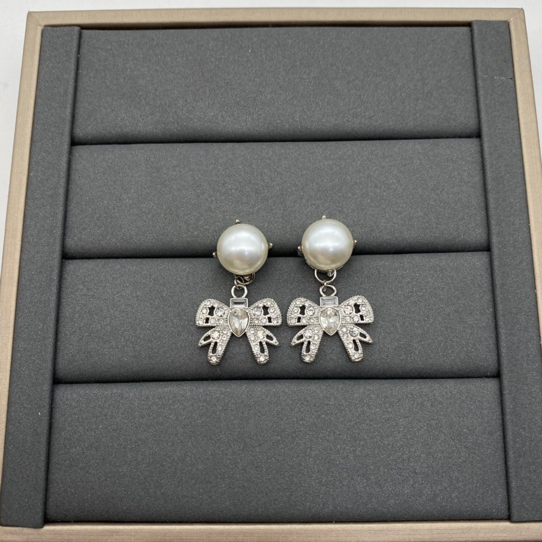 X1Q85A436X Popular Necklaces. Earrings
