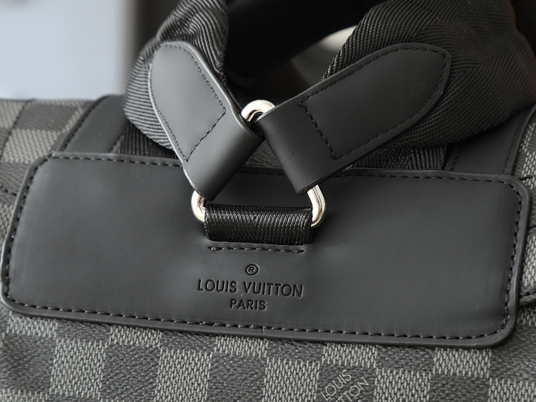 B1W25E70 Popular  Backpacks