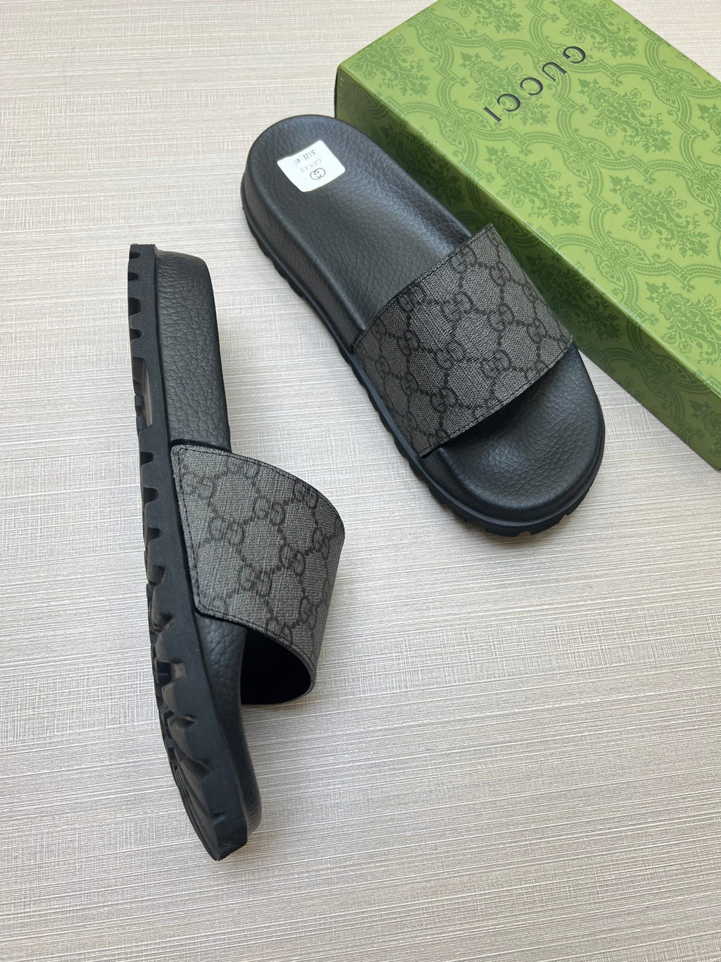 Z5X76B1 Popular slippers
