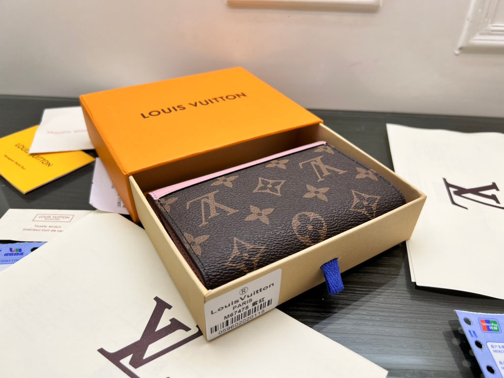 B1N55E43 Popular  leather wallets