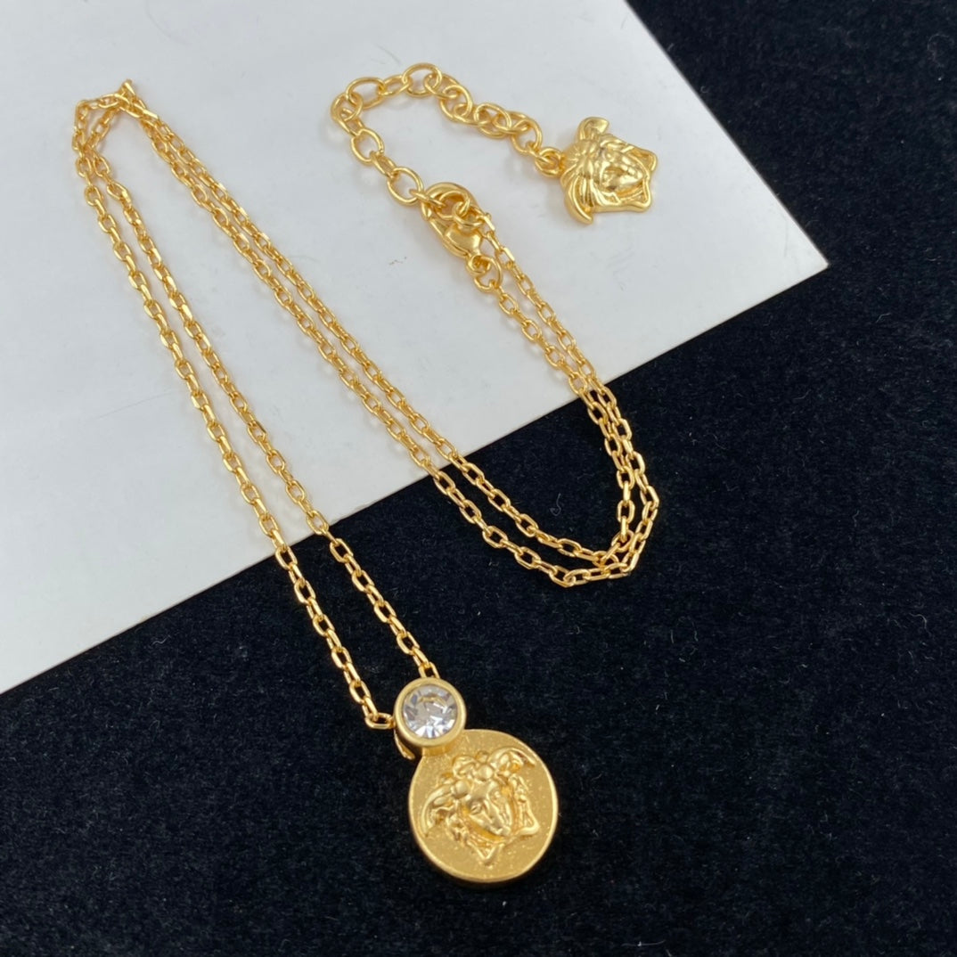 X1R75V77X Popular    Necklace . Earrings
