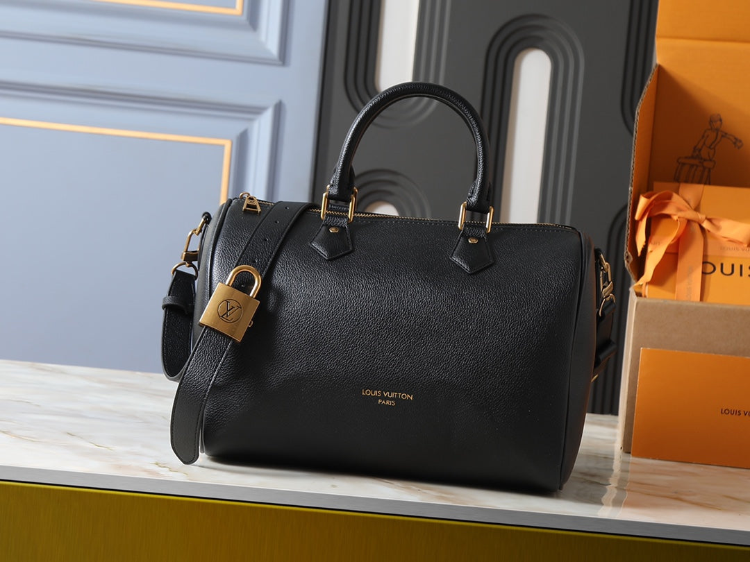 B1P46E40 Popular leather bag