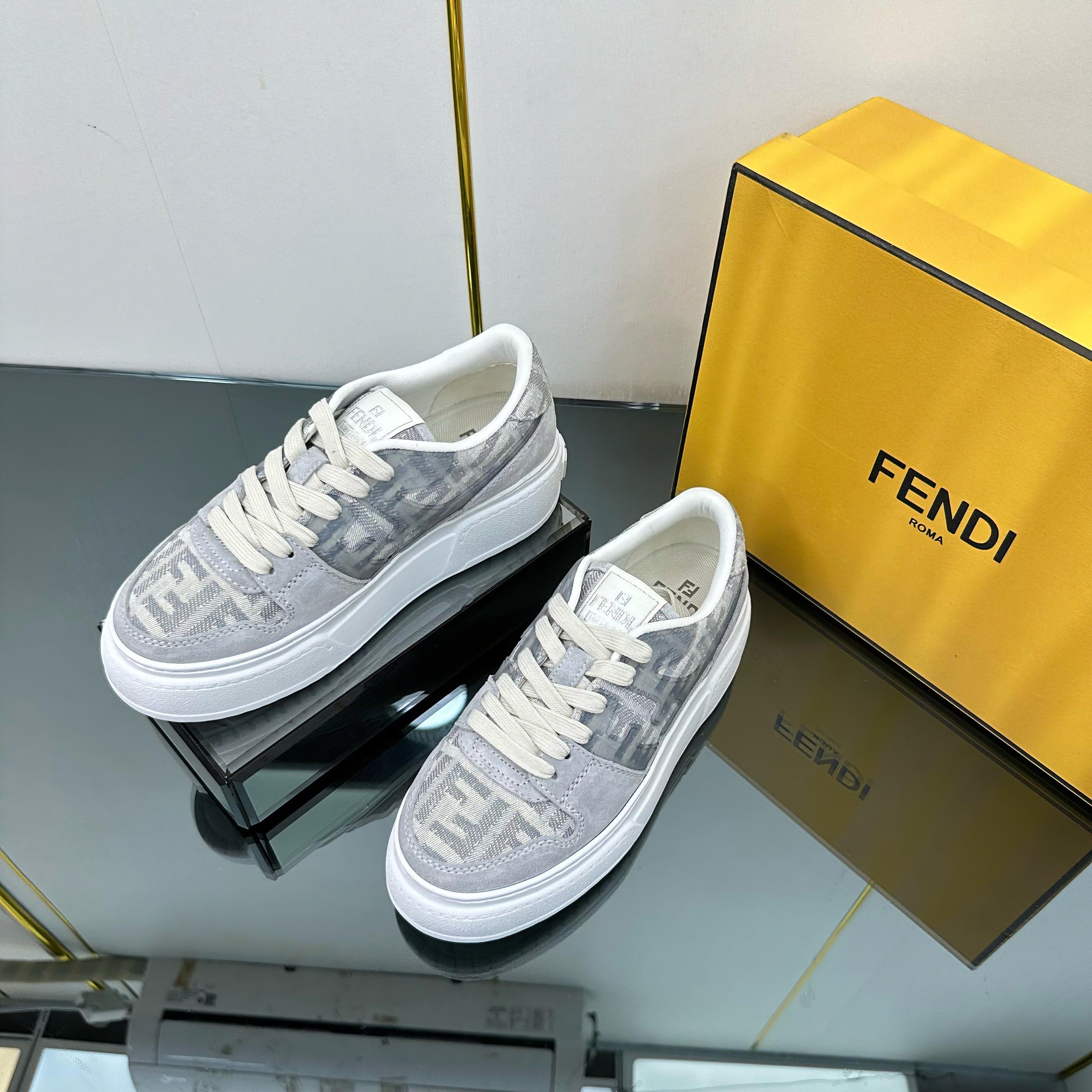 Z2Q105F418 Popular high-quality Shoes