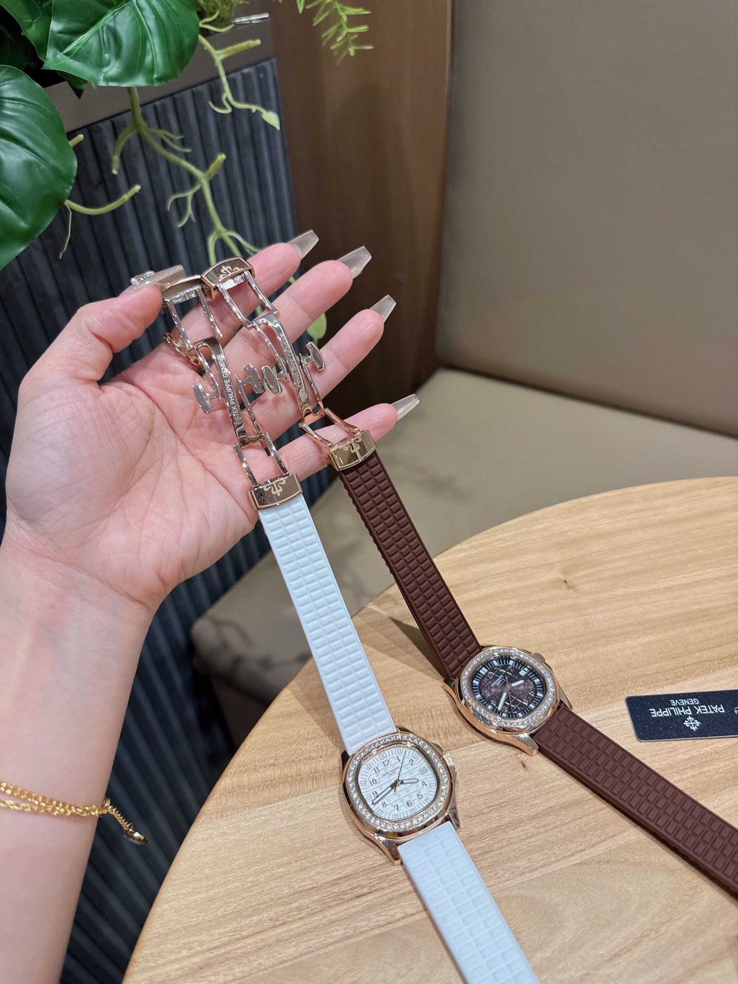 L1N36A3  Popular Watches
