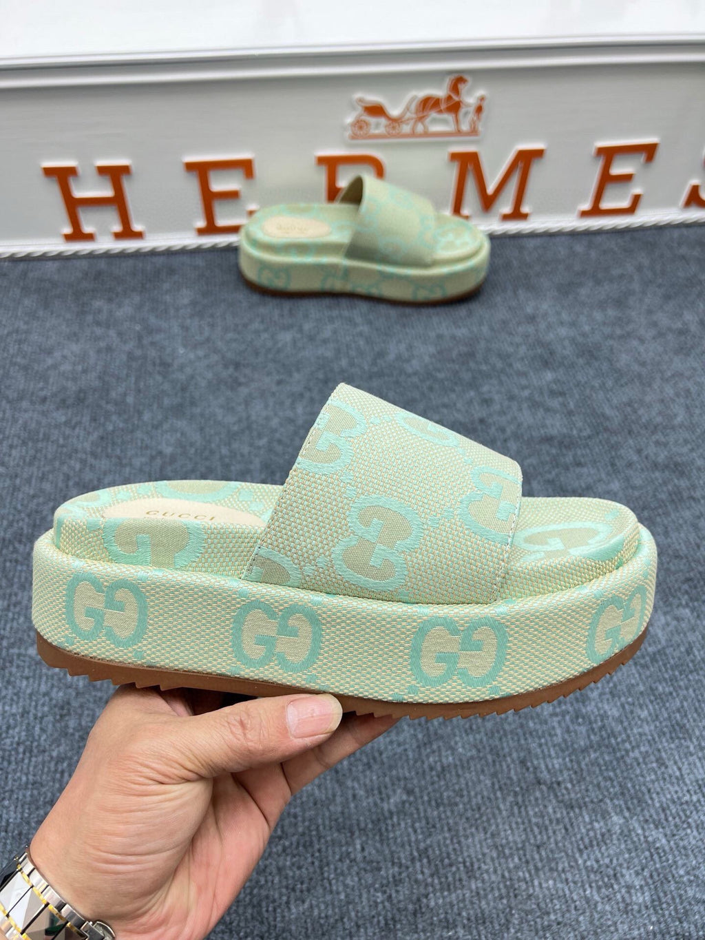 Z5ZB122 Popular slippers  Sole thickness 5.5cm