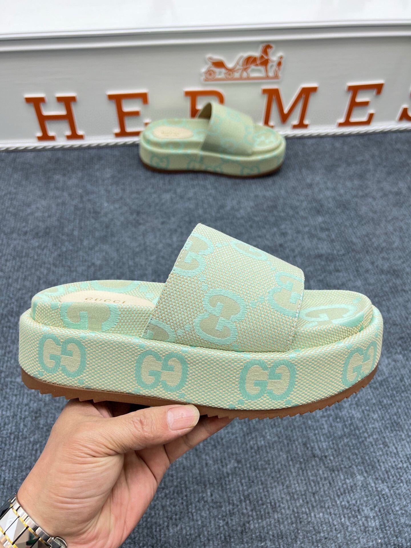 Z5ZB122 Popular slippers  Sole thickness 5.5cm