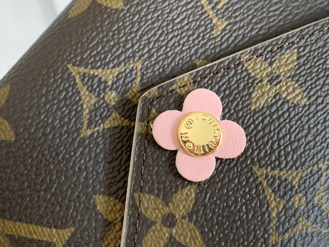 B1P46E54 Popular leather  Wallets