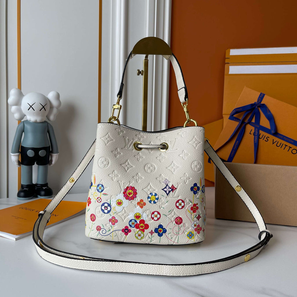 B1R15E33  Popular   leather bag
