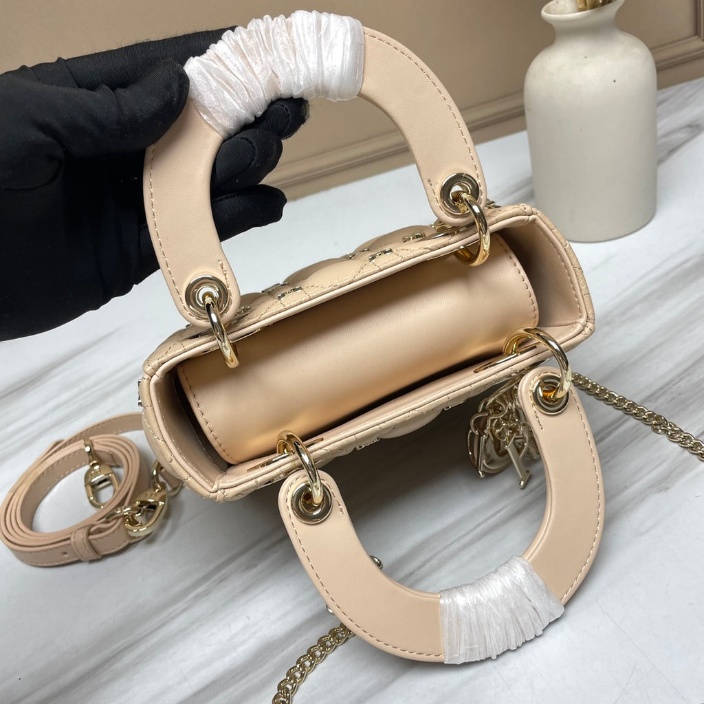 B1R15D139 Popular leather bag