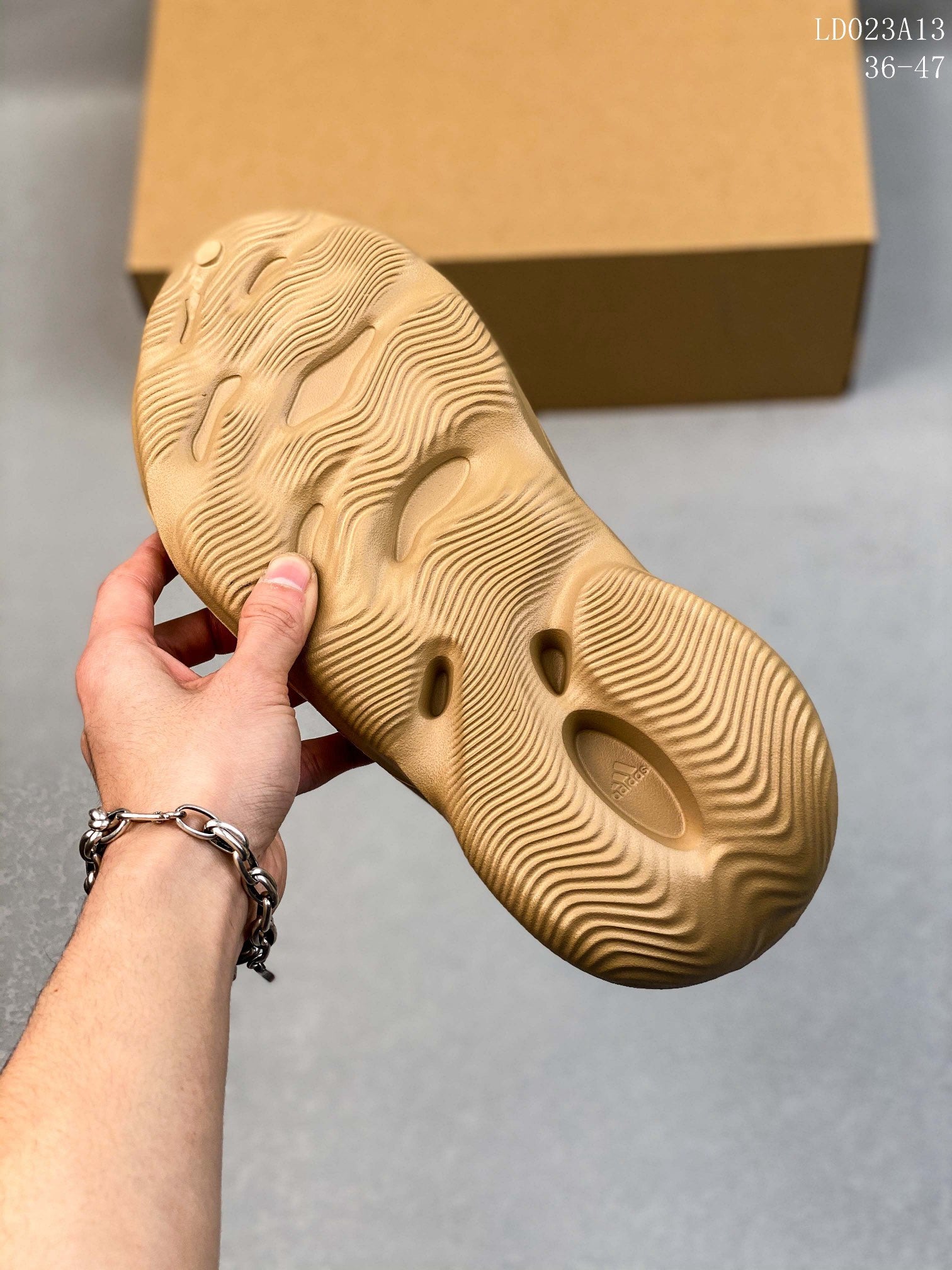 Z4A18 Popular shoes