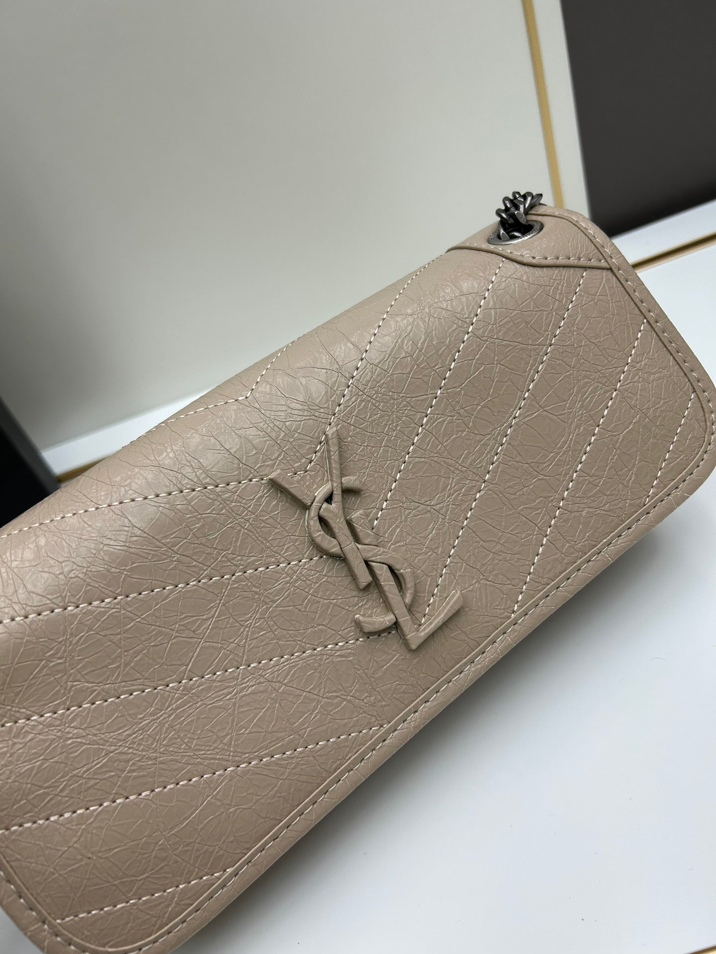 B1X64B460 Popular  leather bag
