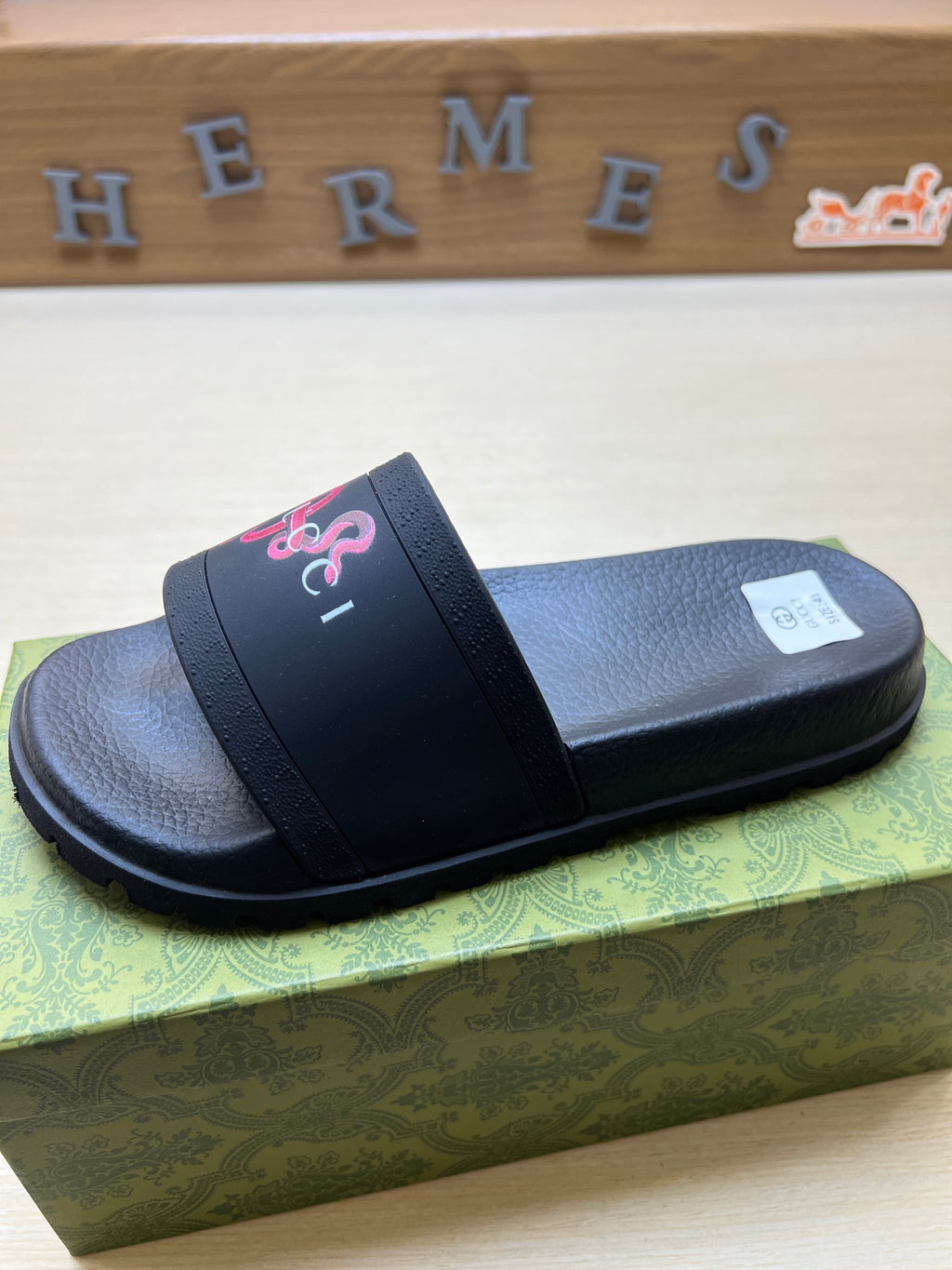 Z5R66B29 Popular Slippers