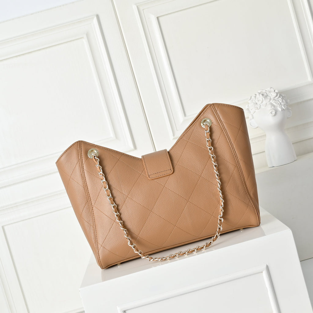 B1P36C43 Popular leather bag