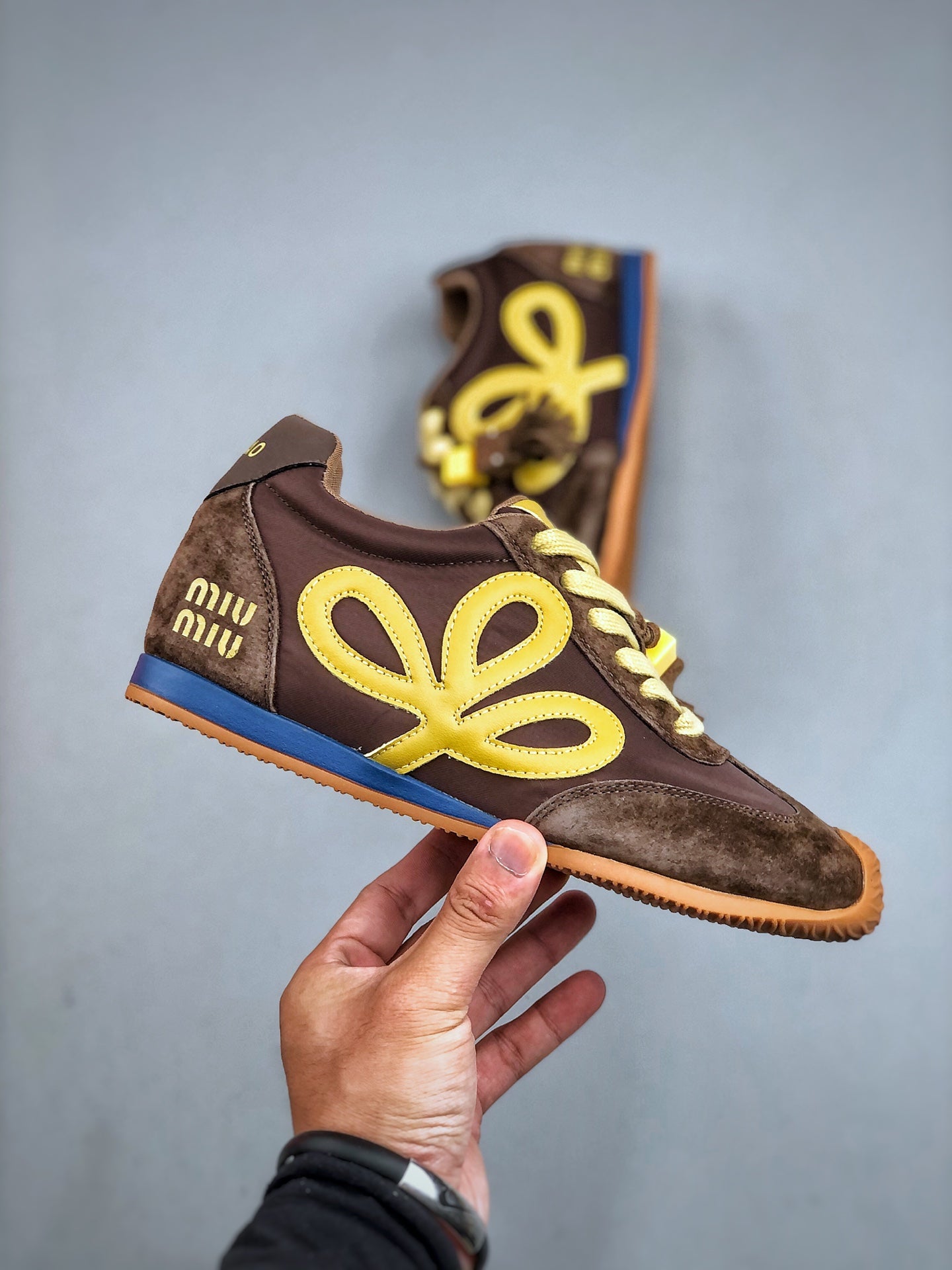 Z4Q95A82 Popular Shoes