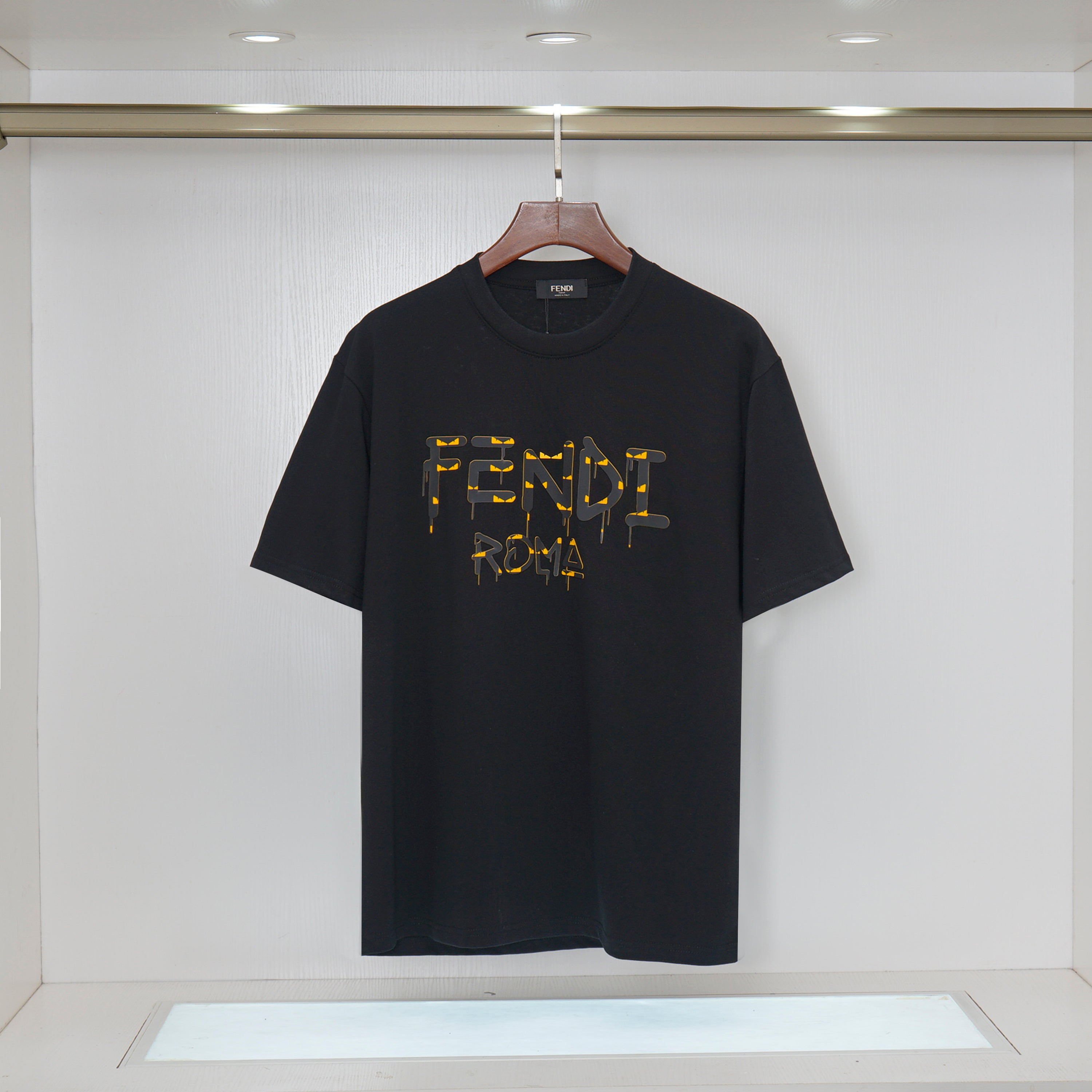 U1R76F20 Popular T-shirts
