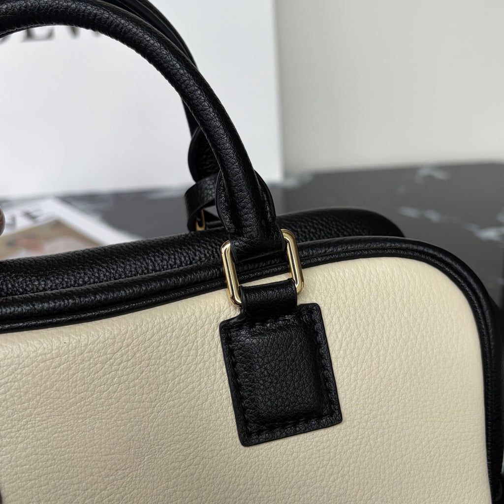B1R66A12 Popular leather bag