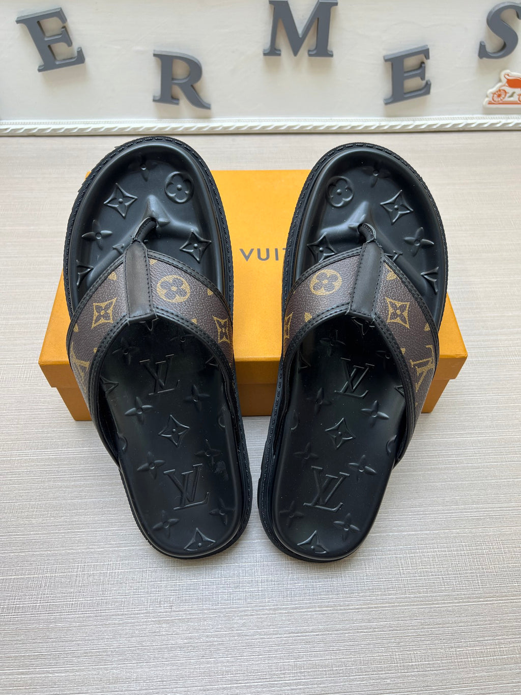 Z5Z35E303 Popular Slippers