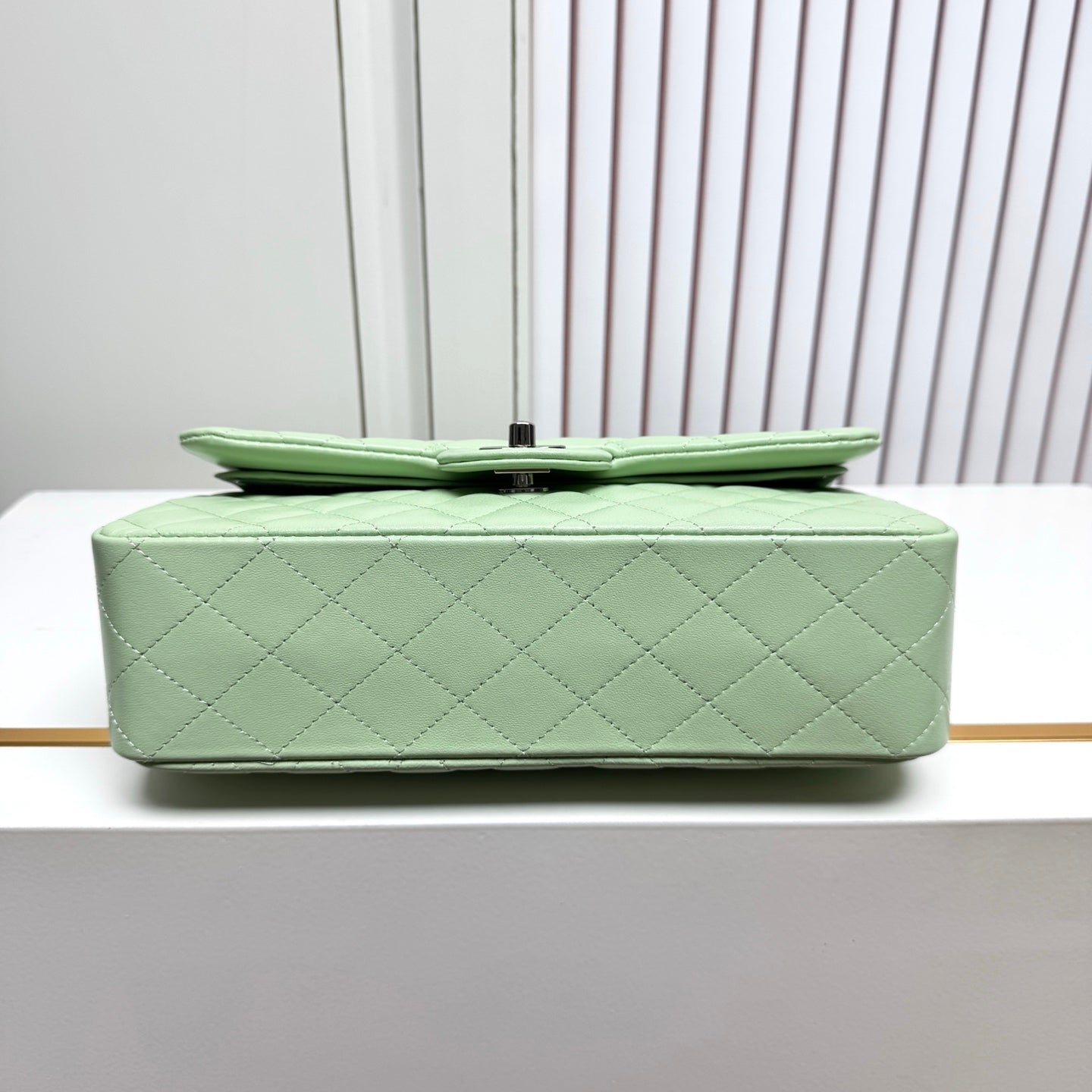 B1R76C11 Popular leather bag