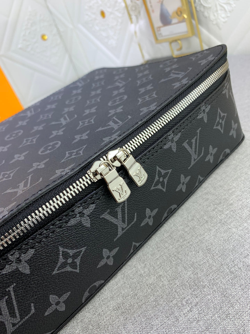 B1X34E272 Popular  leather bag 