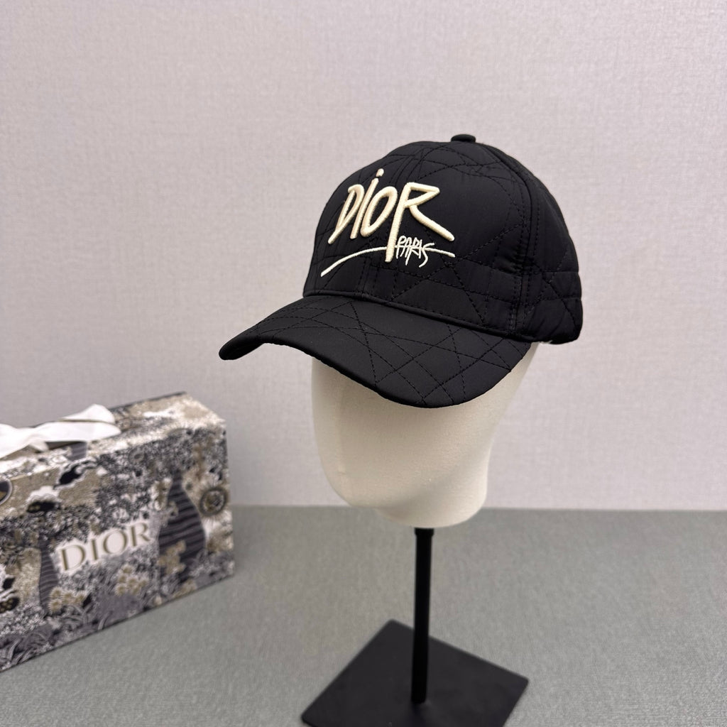 M1Q105D109 Popular hats