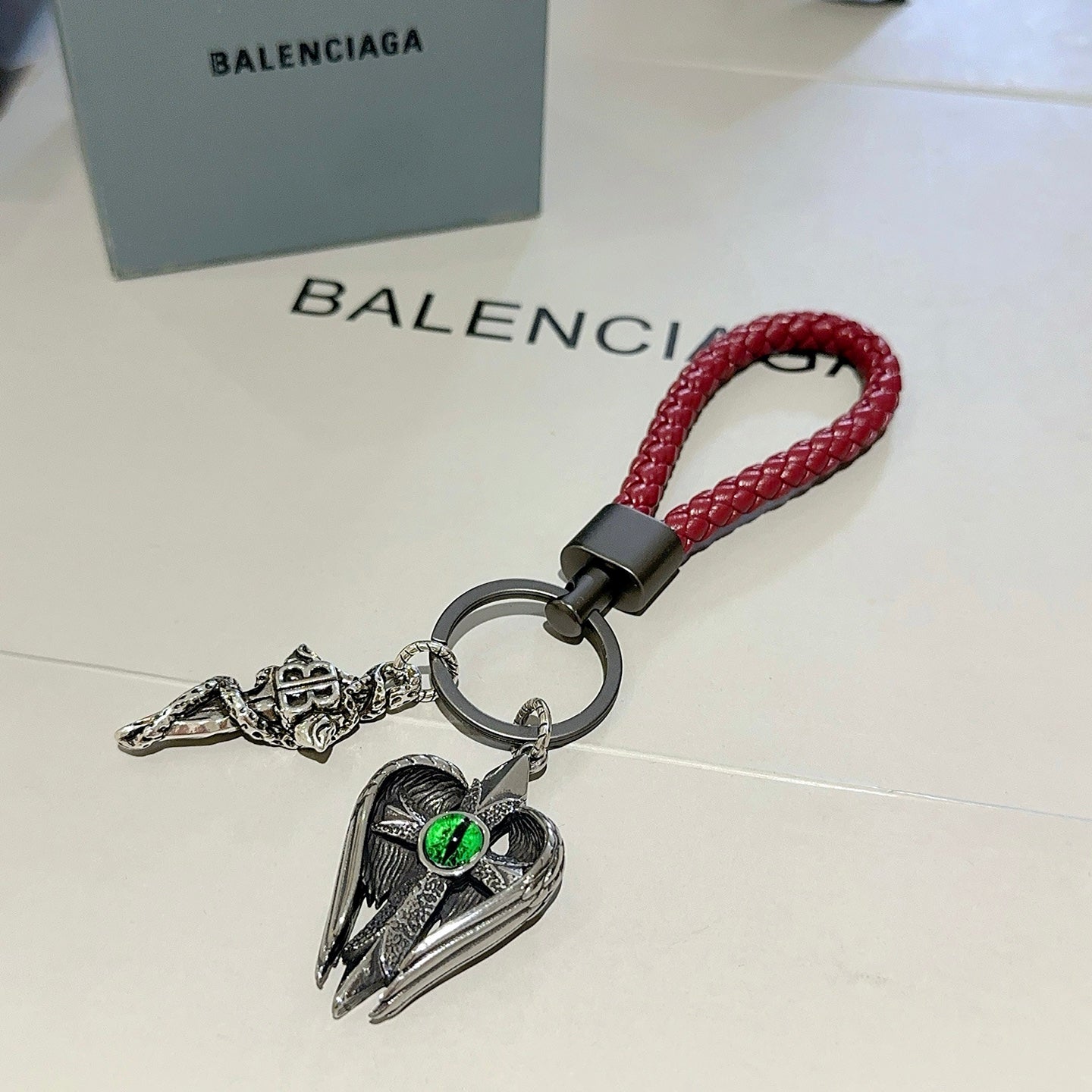 A1Z105J75 Popular bag 's charms accessories