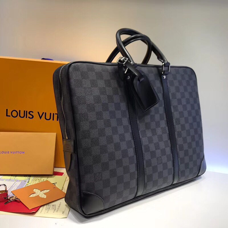 B1N67E14 Popular leather bag