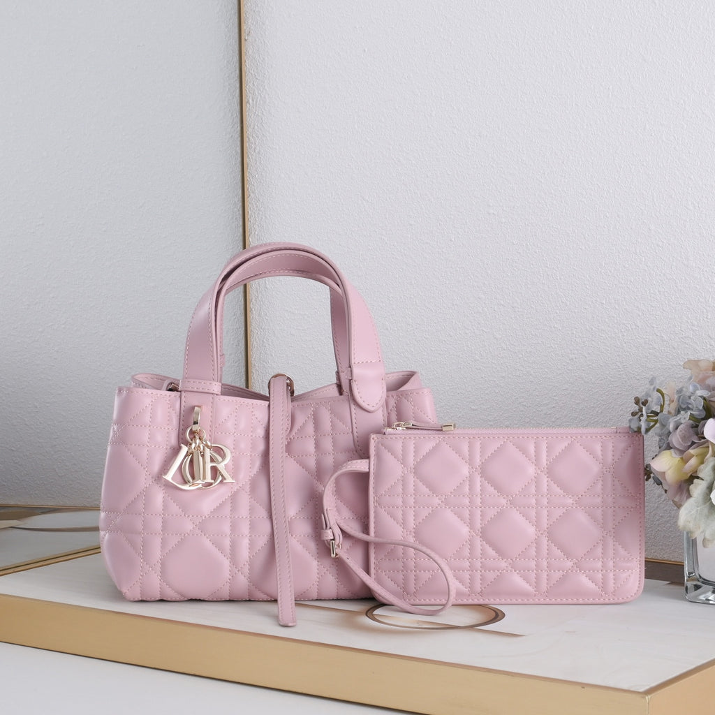 B1R76D40 Popular leather bag