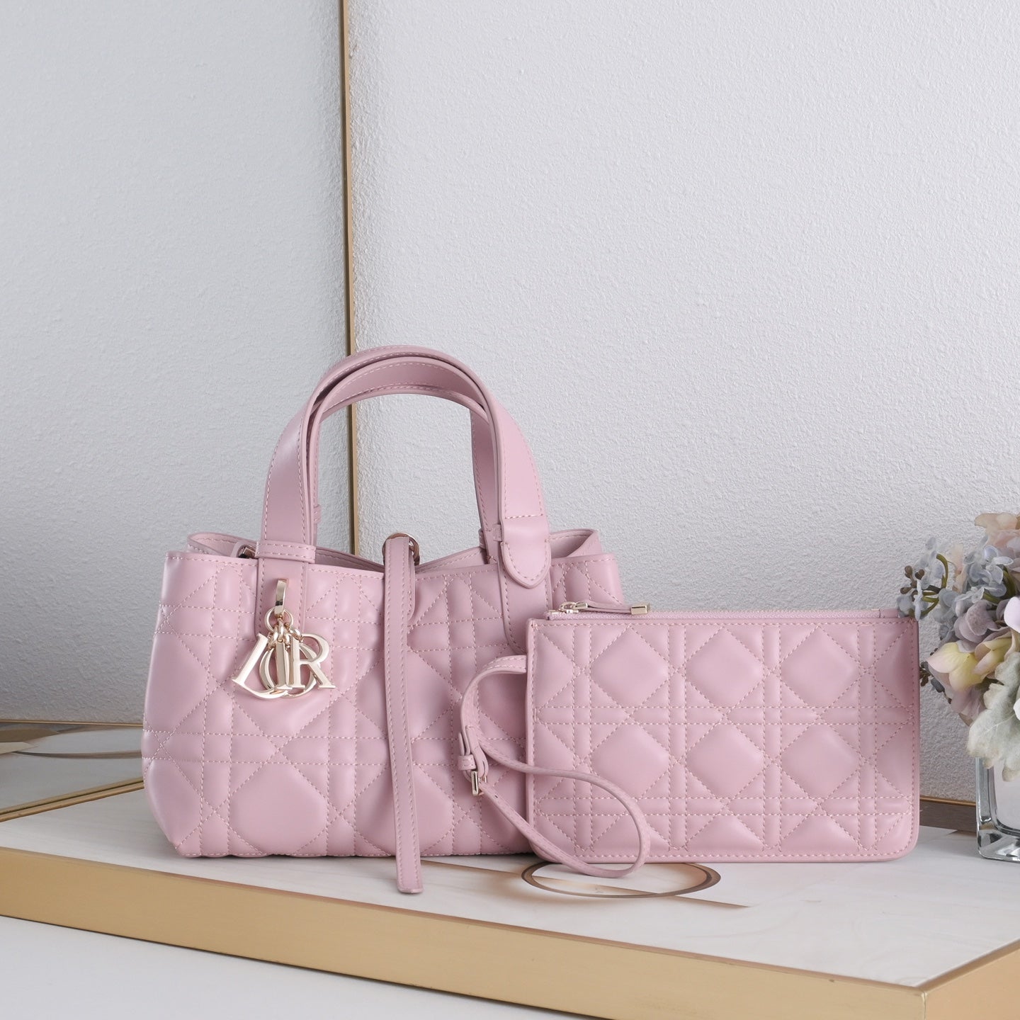 B1R76D40 Popular leather bag