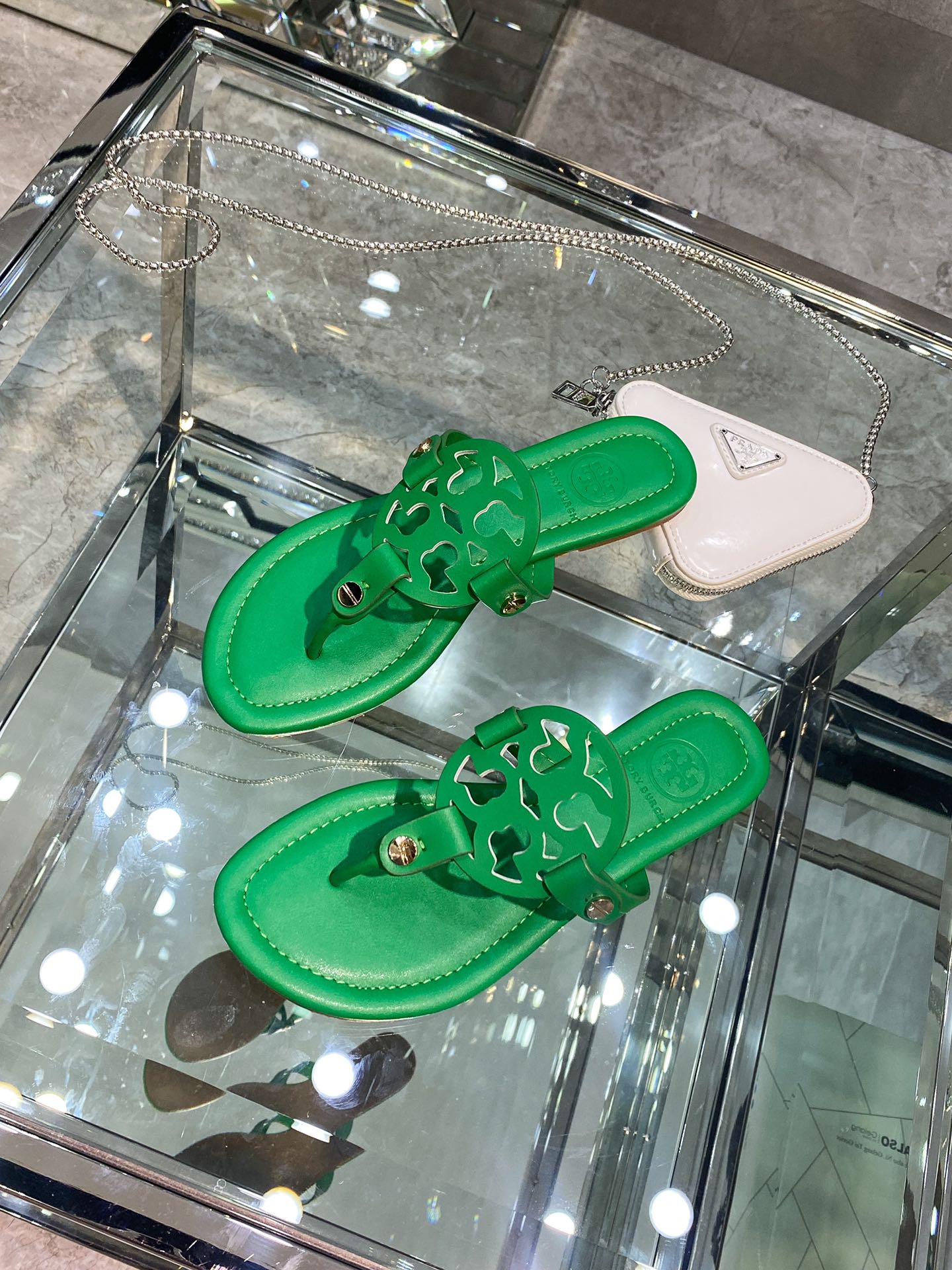 Z2Z85A2  Popular leather Shoes