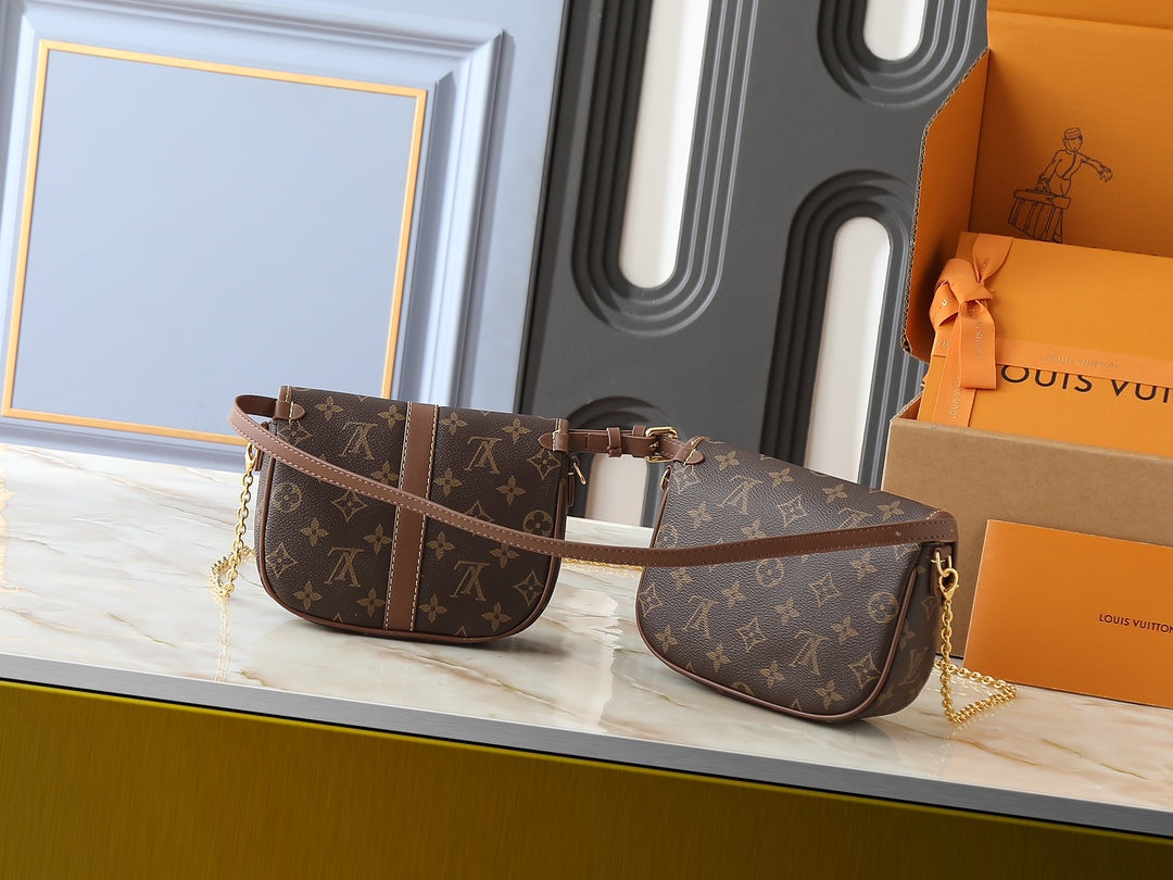 B1R115E158 Popular leather bag