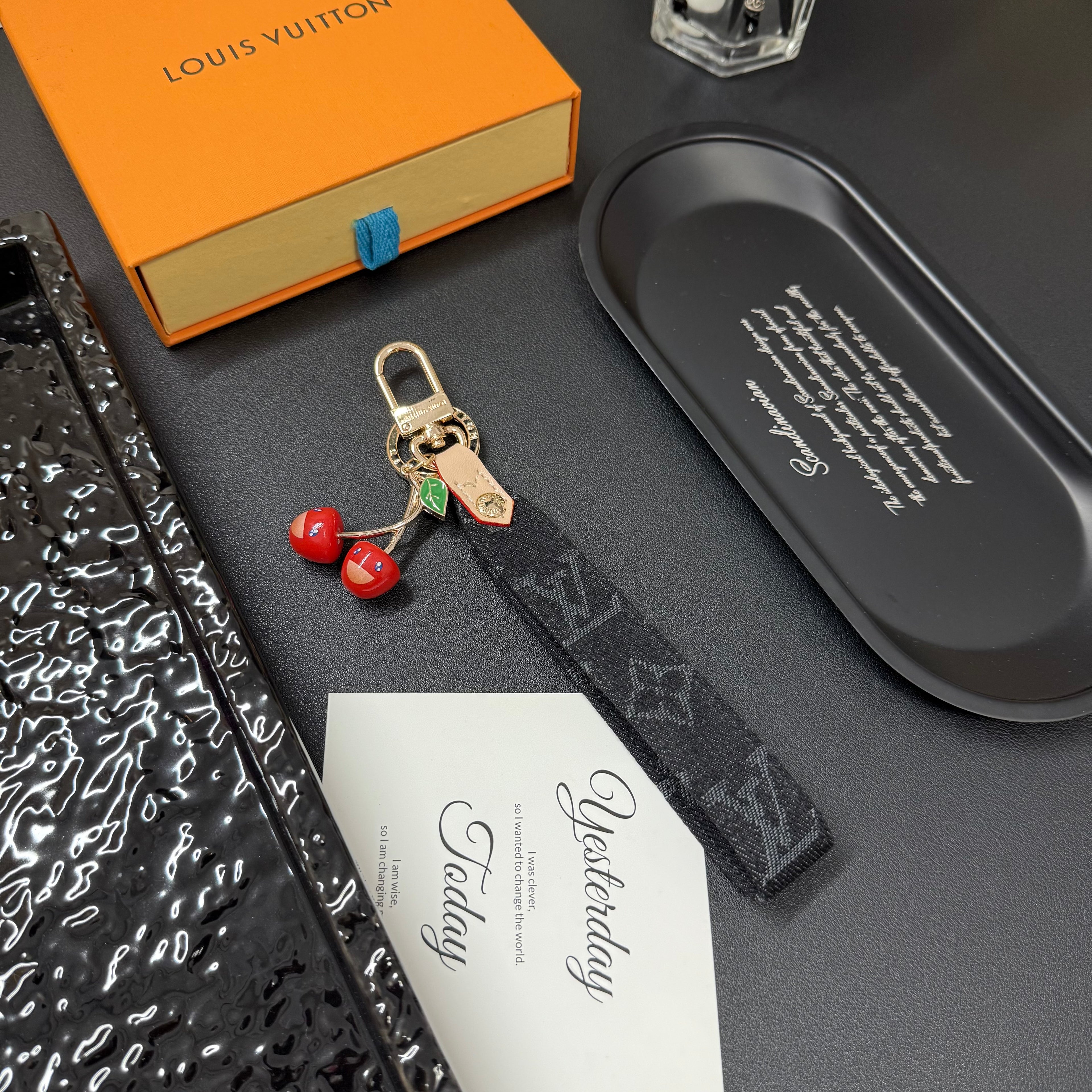 A1Q95E4 Popular bag 's charms accessories