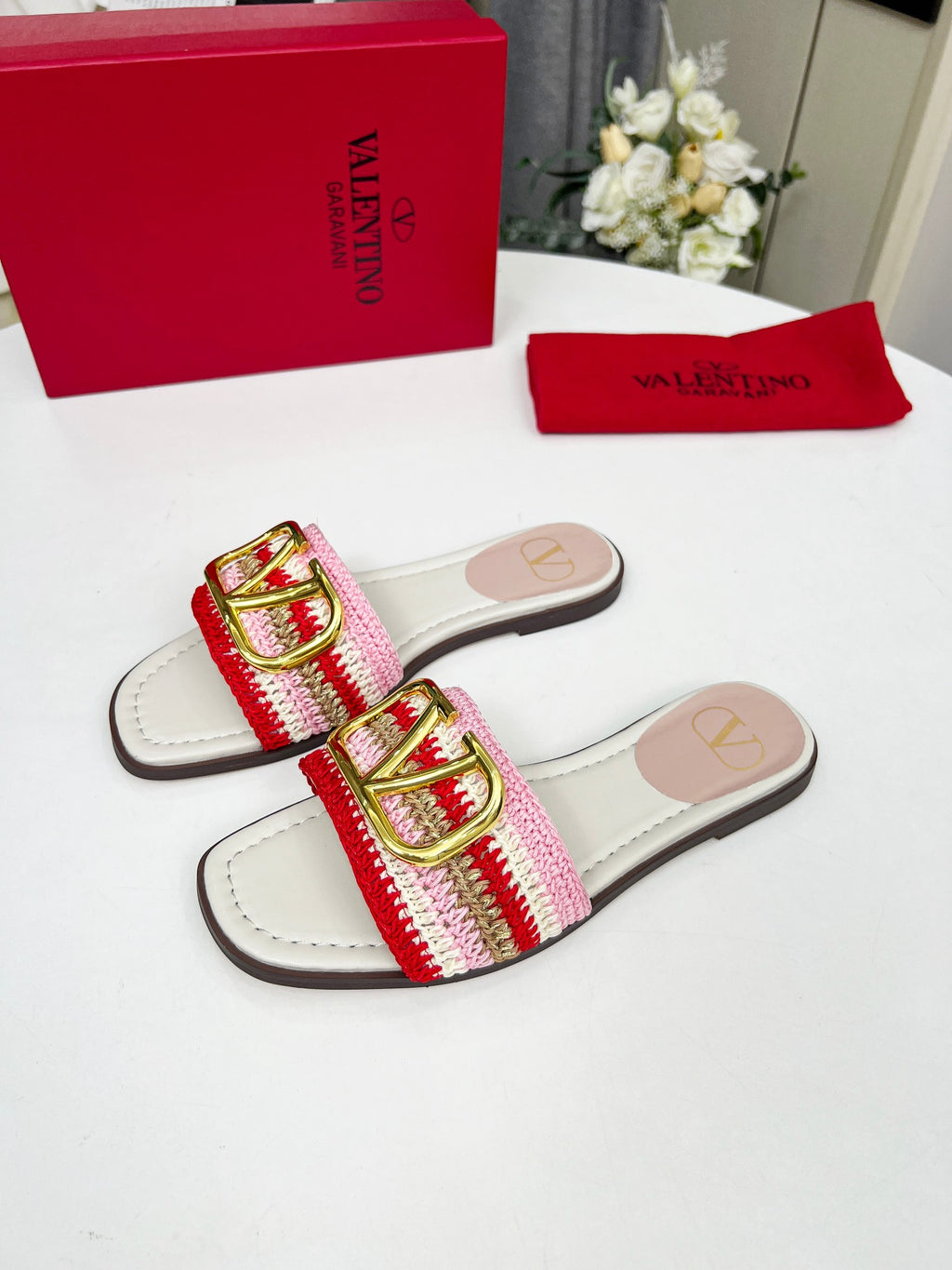 Z2Q55VL31  Popular Slippers
