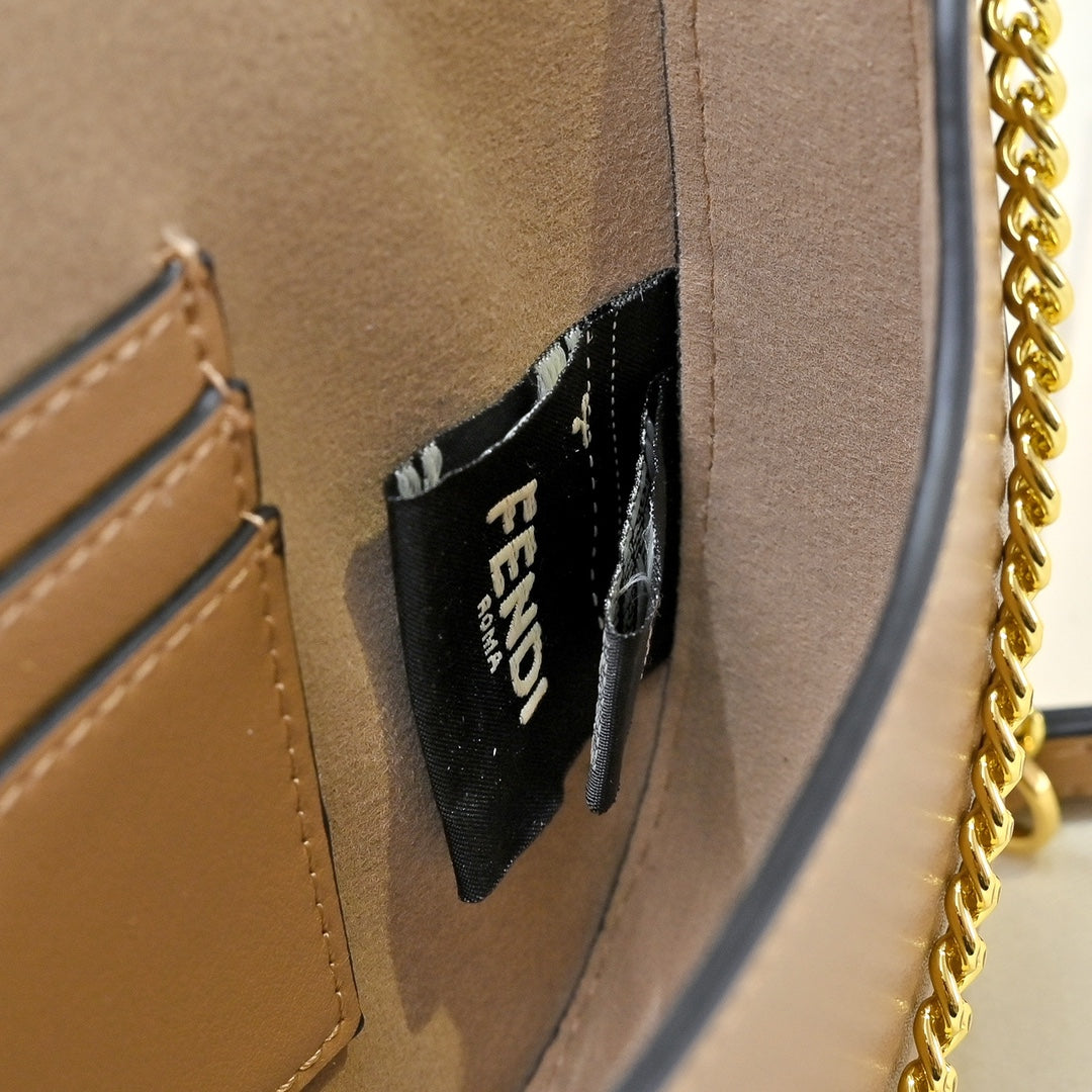 B1R15F138 Popular leather bag