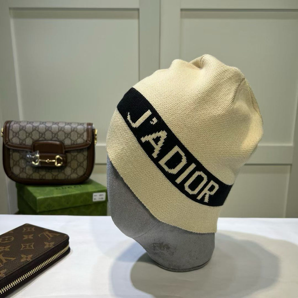 M1R86D100  Popular hats