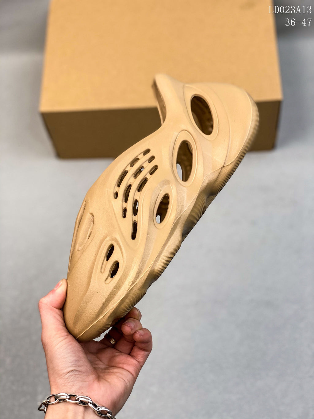 Z4A18 Popular shoes