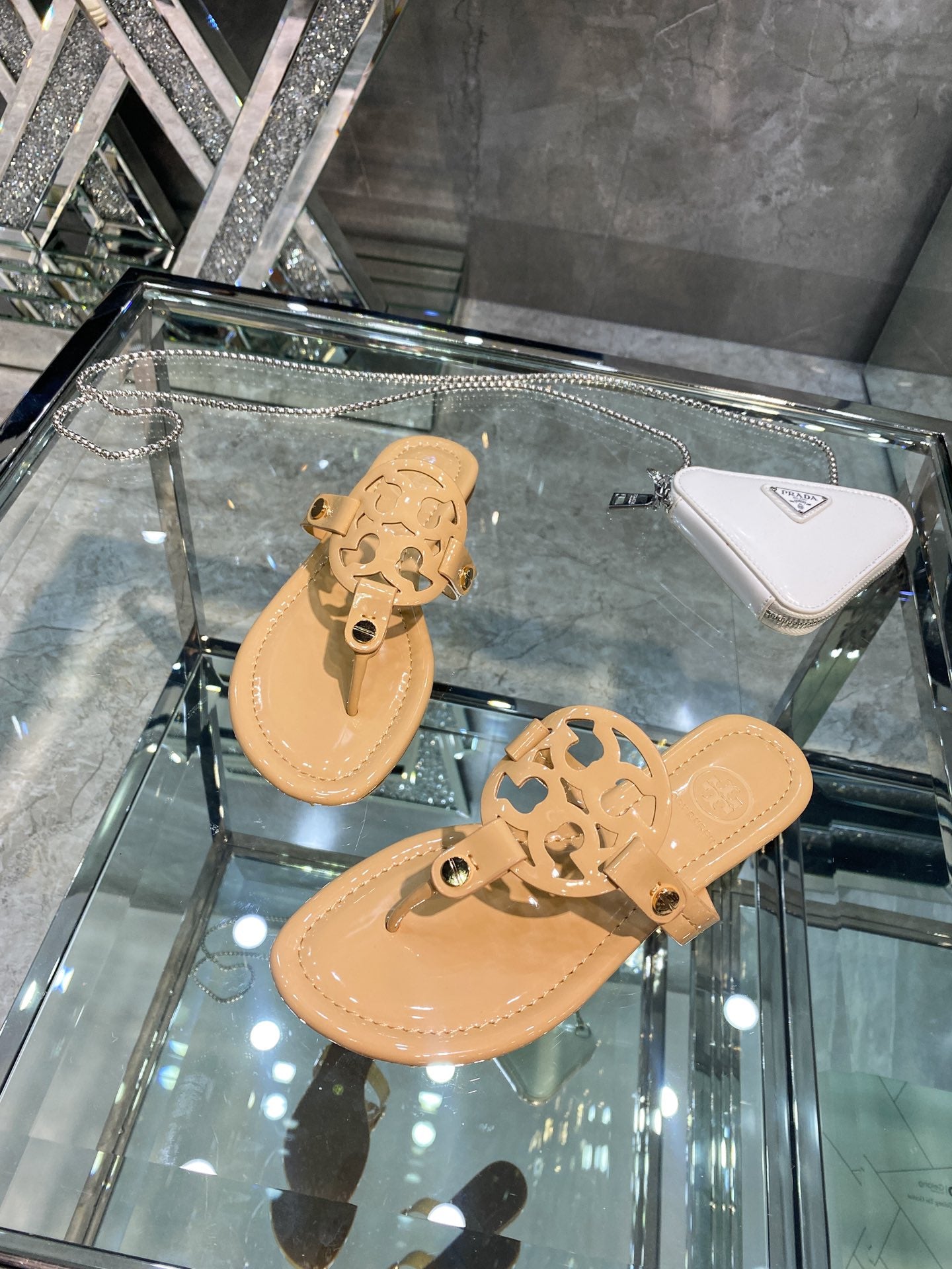 Z2Z85A1  Popular leather Shoes