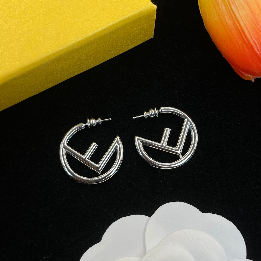 X1Z94F647E Popular  Earrings