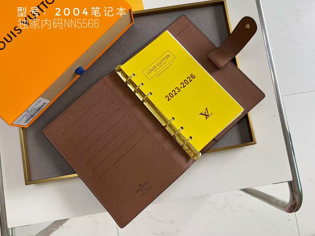 B1Y31E01 Popular  leather wallets